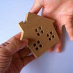 墓地や電車沿いに隣接する土地は相続税の評価が低くなる？